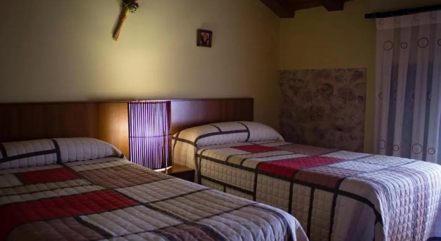 Apartamentos Casa La Cuca, Book Apartment Hotels in Aragon with Parking, Parking