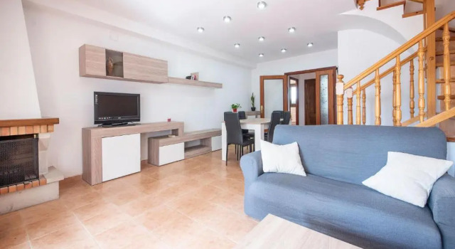 Casa Adosada 50m de la Playa Calafell . Wifi Gratis, Rezerwuj Hotel Calafell El Baix Penedès