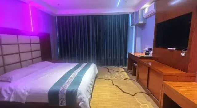 CrownePLAZAFenzheng, Book Hotel Hotels in Inner Mongolia with Parking, Parking