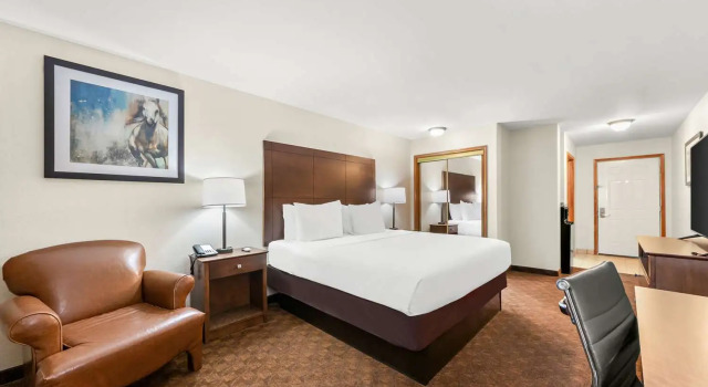 Двухместный номер Standard с балконом Best Western George West Executive Inn