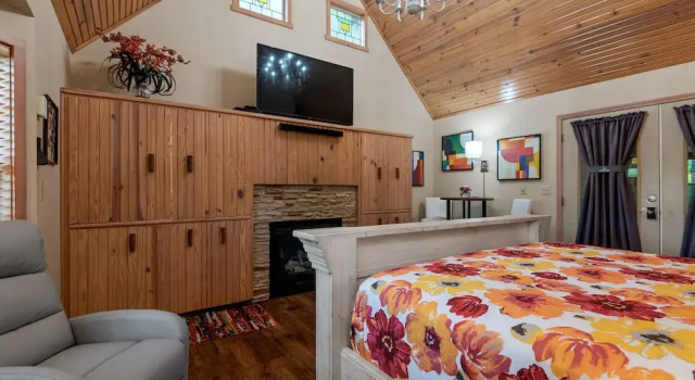 The Woods Cabins, Забронировать Дом для отпуска Юрика-Спрингс Northwest Arkansas, рядом с Basin Spring Park