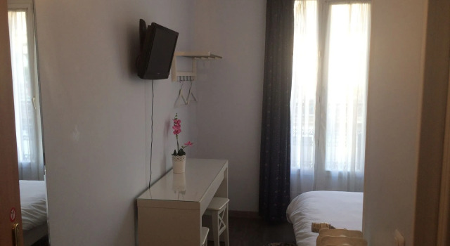 Hôtel André Gill, Забронировать Отель 18-й округ: Монмартр Париж, рядом с Галерея Лафайет