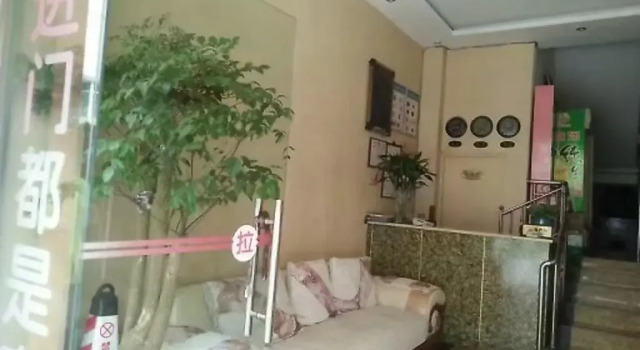 Tiny Jiangnan Hotel, Reservar Hotel Hotéis em Xichang com estacionamento, Estacionamento