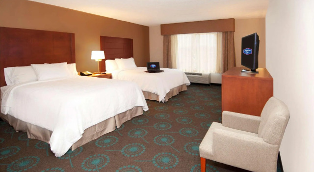 Четырёхместный номер Standard Hampton Inn by Hilton Brampton - Toronto