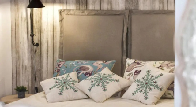 Chezmoihomes Glow and elegant 4 BR apartment in the heart of granada parking free, Забронировать Апартаменты/квартира Отели Гранады с парковкой, рядом с Парк Фредерико Гарсия Лорки, Парковка