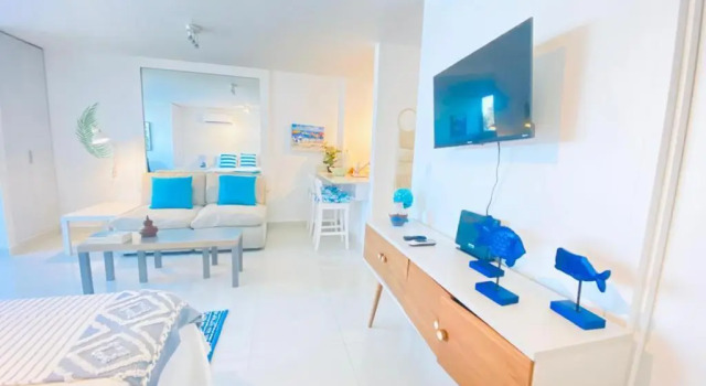KASA Las Palmas studio apt for 2 OCEAN VIEW BEACHFRONT CONDO POOL