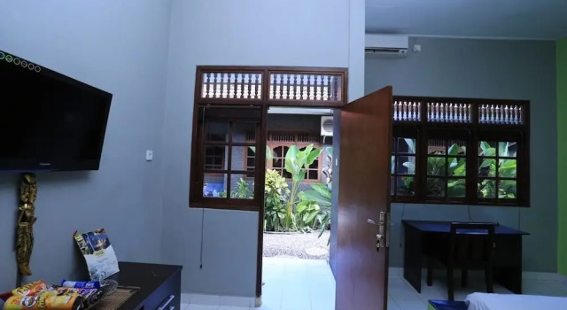 RedDoorz @ Dewi Sita Seminyak, Забронировать Отель Семиньяк Бадунг