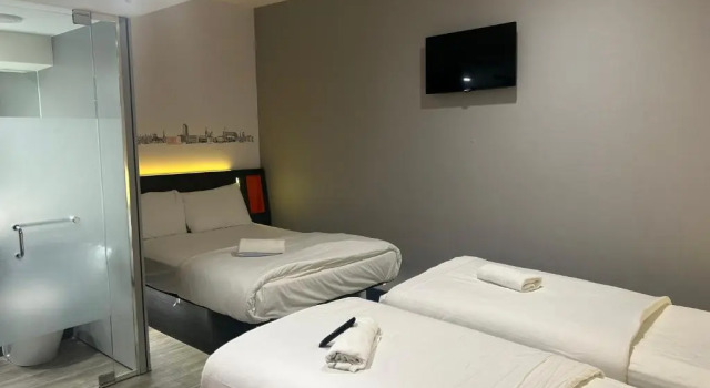 Трёхместный семейный номер Standard easyHotel Sheffield