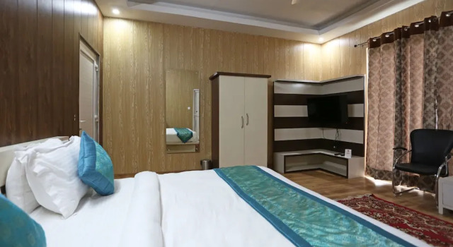 OYO 7024 Hotel Vakratunda, Забронировать Отель Отели штата Химачал-Прадеш с завтраком, Завтраки
