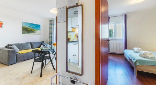 Awesome Apartment in Banjole With Wifi, 1 Bedrooms and Outdoor Swimming Pool