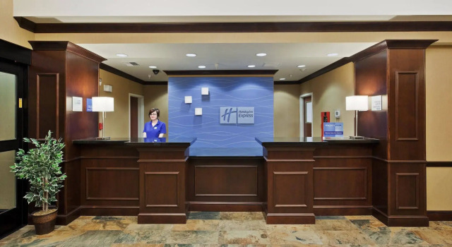 Holiday Inn Express and Suites Great Falls, an IHG Hotel, Prenota Hotel Great Falls Montana