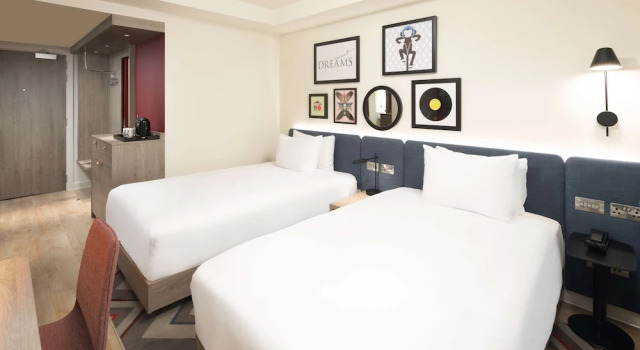 Twin room City Hotel