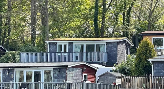 92 Lake View