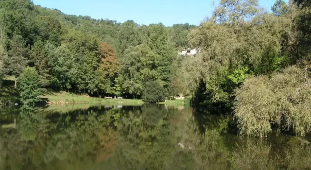 Domaine La Poujade, Buchen Sie Hotel Hotels in Caylus mit Pool, Schwimmbad
