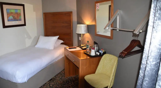 Номер Standard George Hotel Wetherspoon