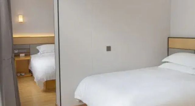 Люкс Xiaoduo Hotel (Leshan Wutongqiao Branch)