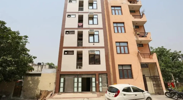 Hotel Royal India By OYO Rooms