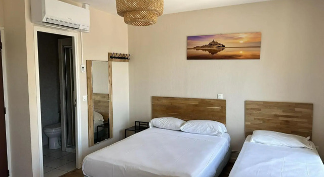 HOTEL IN PARIS, Забронировать Отель Отели в центре Обервилье с завтраком, отели в центре Обервилье с завтраком