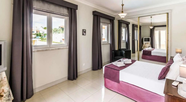 Villa Quinta da Marinha II, Book Villa Cascais 