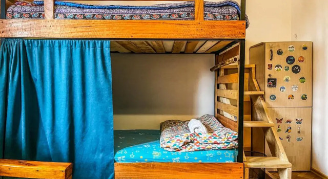 Кровать в общем номере Bao Hostel Kutaisi