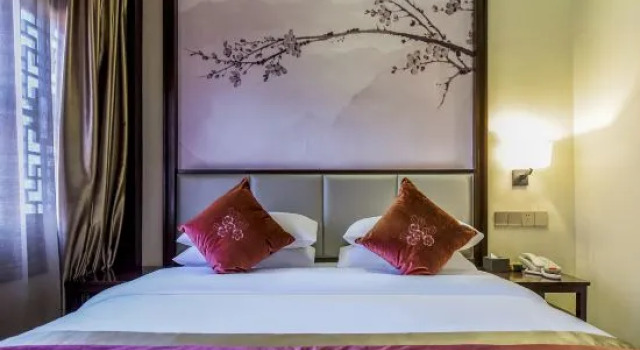 Люкс с красивым видом из окна Shangsu Yuehulou Inn (Yueyang Building Scenic Area)