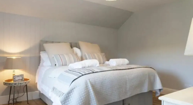 Creel Cottage, Craster, Buchen Sie Ferienhaus Hotels in Schottland mit Parkplatz, Parkplätze