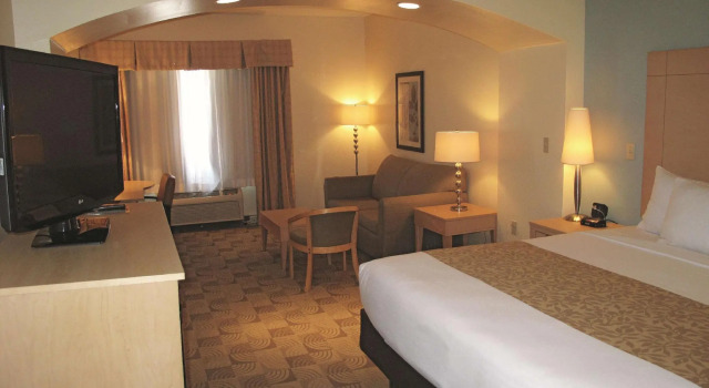 Двухместный номер Executive La Quinta Inn & Suites by Wyndham Tucumcari