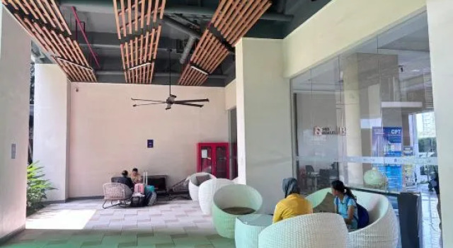Pool view studio-Sky House BSD near AEON & ICE- L3