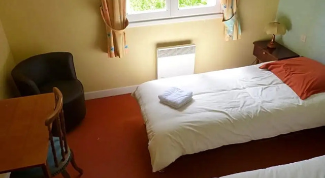 Chambres dhôtes - Domaine de la Grangeotte, Buchen Sie Hotel Labesserette Cantal