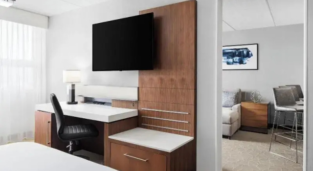 Двухместный люкс Deluxe Delta Hotels by Marriott Green Bay