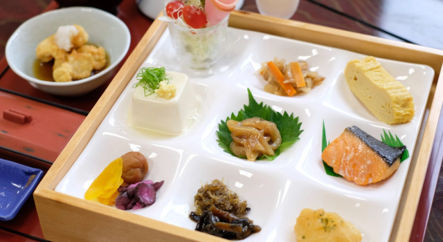 Shiitake Kaikan Taisuikaku, Prenota Hotel Hotel 3 stelle a Chugoku, 3*