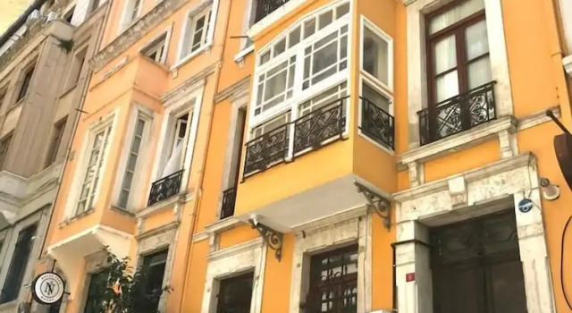 Balcony Suit Pera in Galata, Забронировать Гостевой дом Гостевые дома Стамбула, рядом с Улица Невизаде, Гостевой дом
