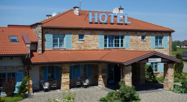Hotel Cyprus, Забронировать Отель Отели Надажин с парковкой, Парковка