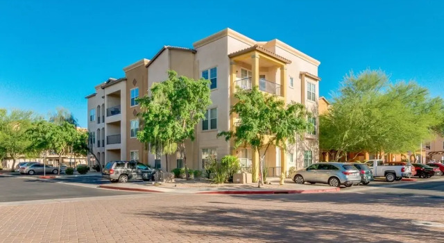 Ground Floor Condo Steps Away From Pool & Spa!! 2 Bedroom Condo by RedAwning, Foglalás Szálloda Surprise Scottsdale