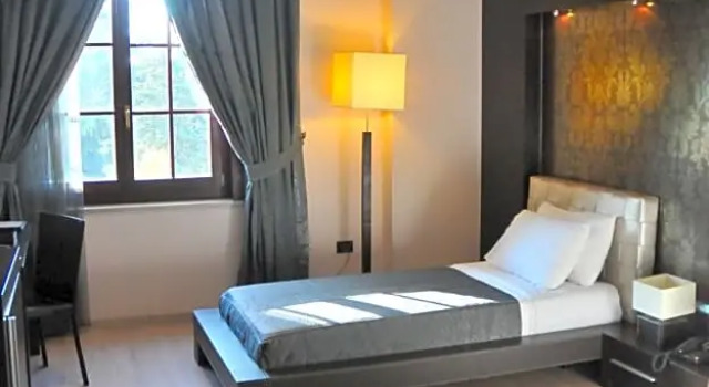 Номер Standard с видом на город MonarC Hotel