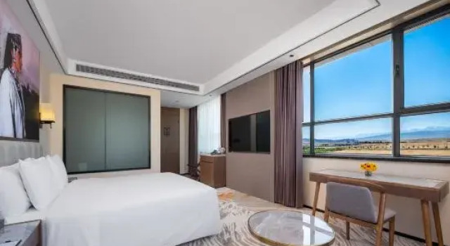 Номер Deluxe Wanda Jin Hotel Karamay Dushanzi Huiyang