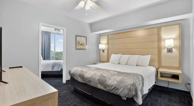 Номер Standard Ocean East Resort Club