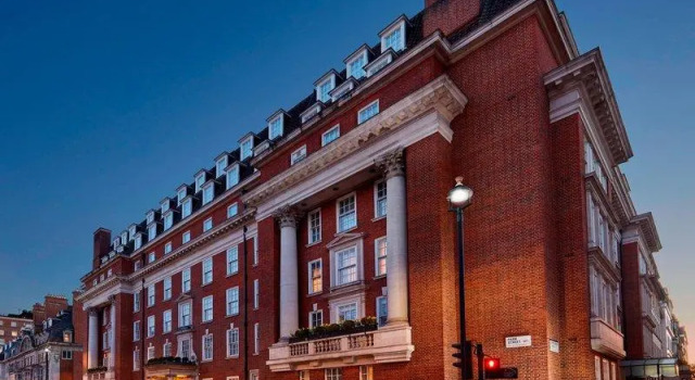 Люкс Deluxe 47 Park Street - Grand Residences by Marriott