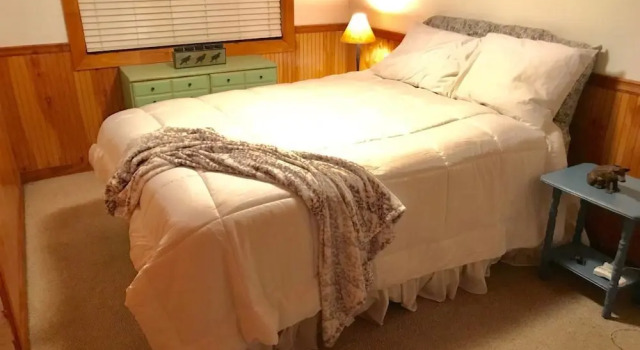 Craftsman Cabin, Book Hotel Cedar Glen USA