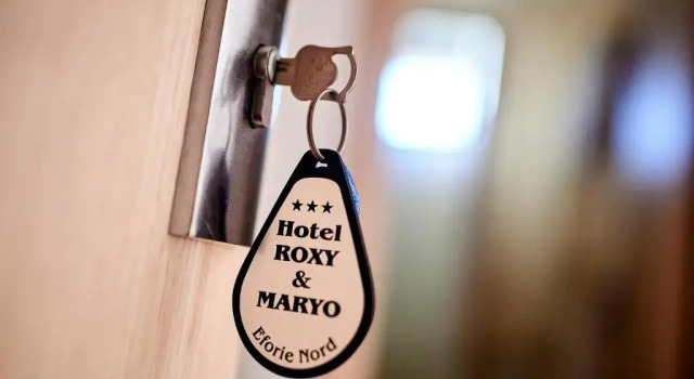 Camera doppia Standard con balcone Hotel Roxy & Maryo- Restaurant -Terasa- Loc de joaca pentru copii -Parcare gratuita