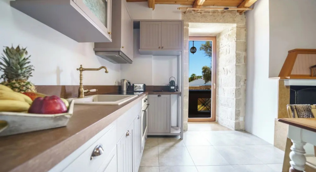 Люкс Luxury с 2 комнатами с балконом и с красивым видом из окна Asion Lithos Villas & Suites with Private Pools
