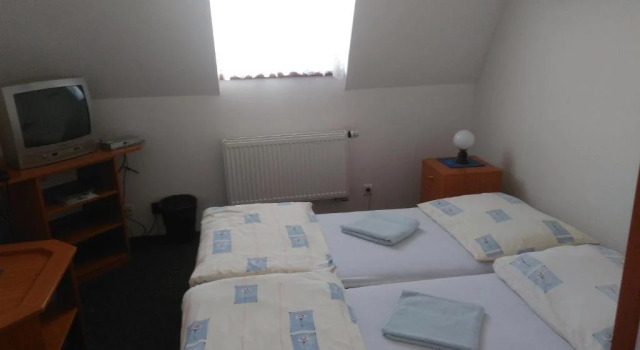 Hotel Jizera, Rezerwuj Hotel Hotele w Central Bohemia z parkingiem, Parking