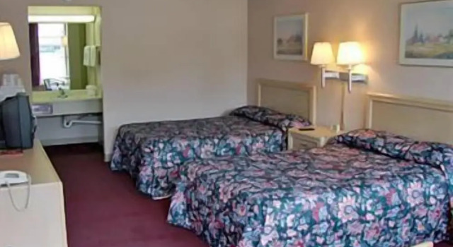 Четырёхместный номер Standard Green Valley Motel
