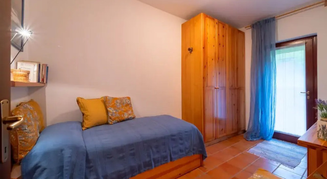 Crimson Apartment by Wonderful Italy, Prenota Appartamento Civenna Como