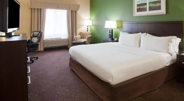 Двухместный номер Standard Holiday Inn Express & Suites Aberdeen by IHG