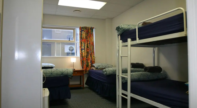 Четырёхместный номер Standard с 4 комнатами Backpackers Central Hamilton