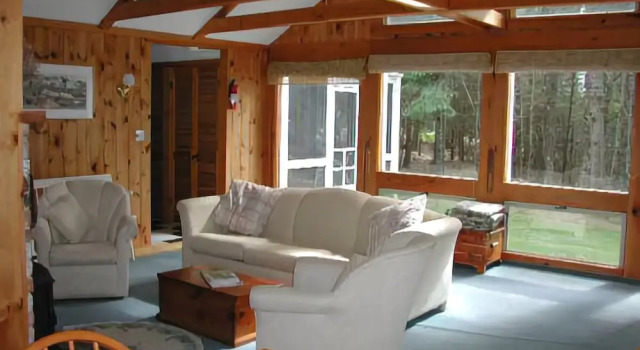 Tyler Point Cottage - Three Bedroom Home