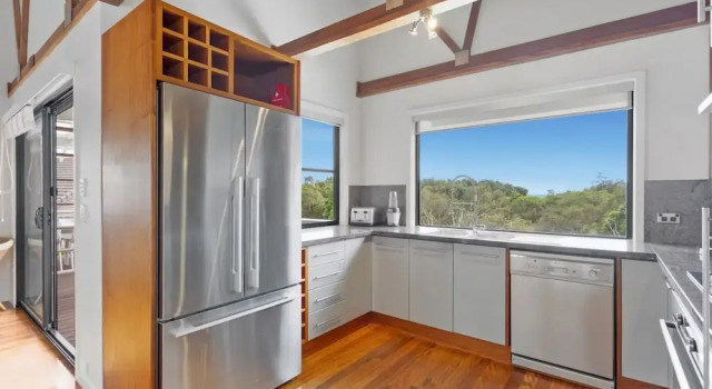 Beachfront 3-bed With Private Pool & Fireplace