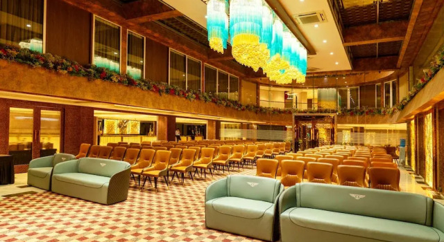 Clarks Inn Suites Hyderabad Airport, Rezervovat Hotel Hajdarábád 