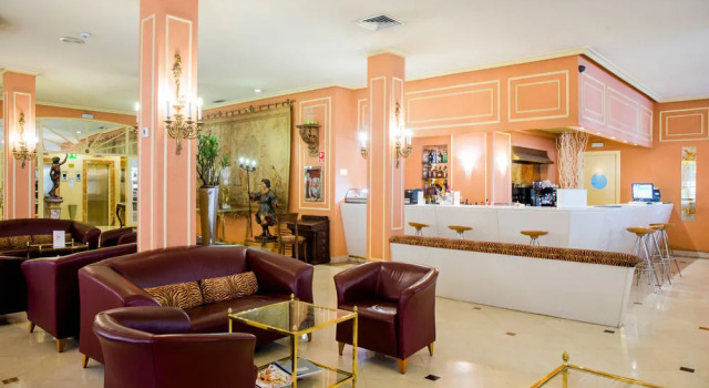 Arosa, Забронировать Отель Отели Мадрида с парковкой, рядом с Barcelo Theatre, Парковка